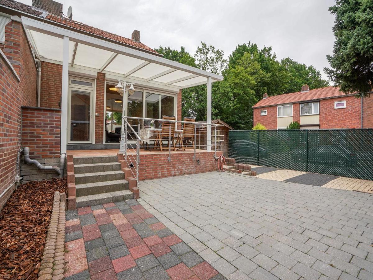 Villa Terraced House In Kerkrade With A Garden Exterior foto