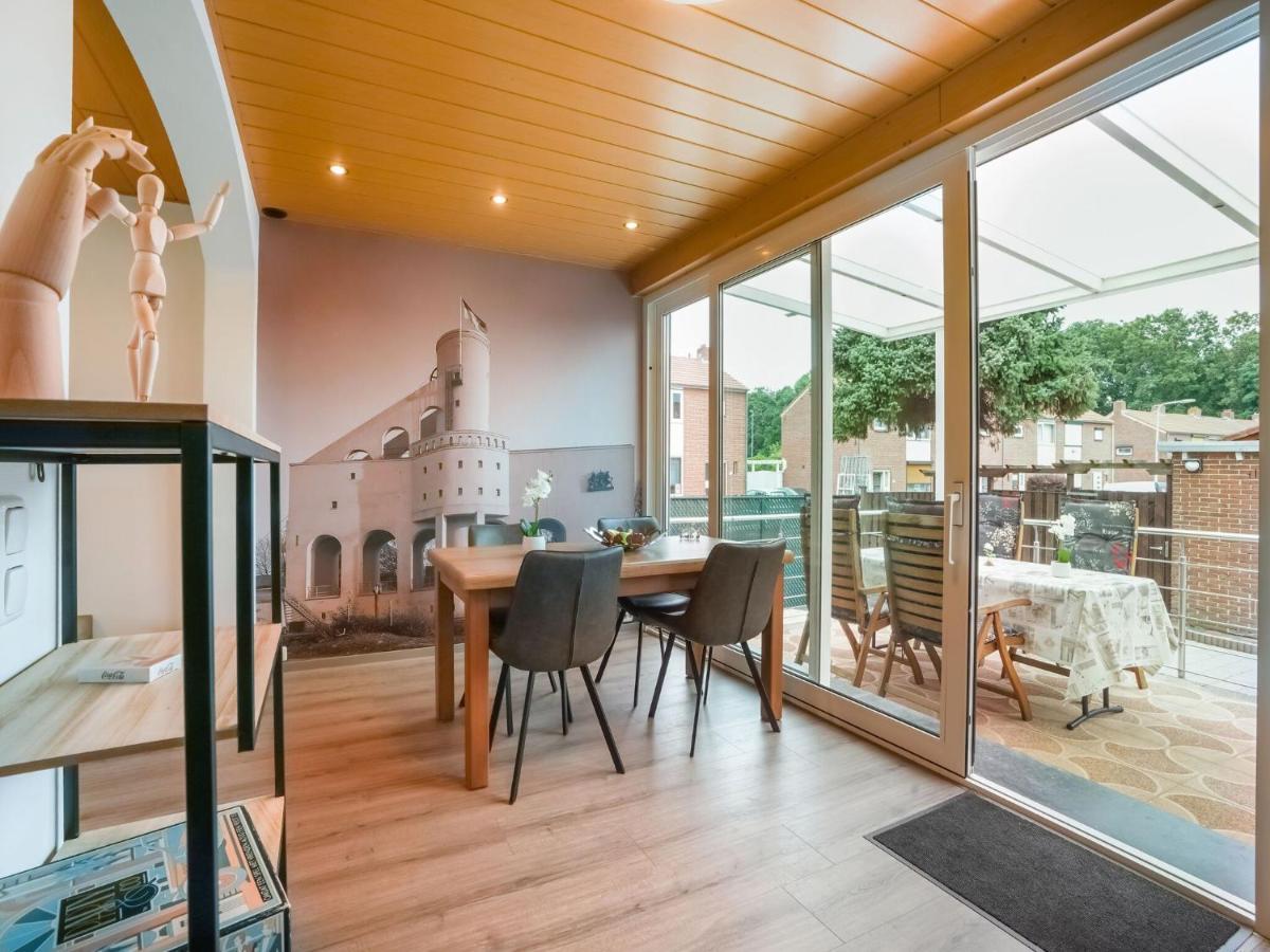 Villa Terraced House In Kerkrade With A Garden Exterior foto